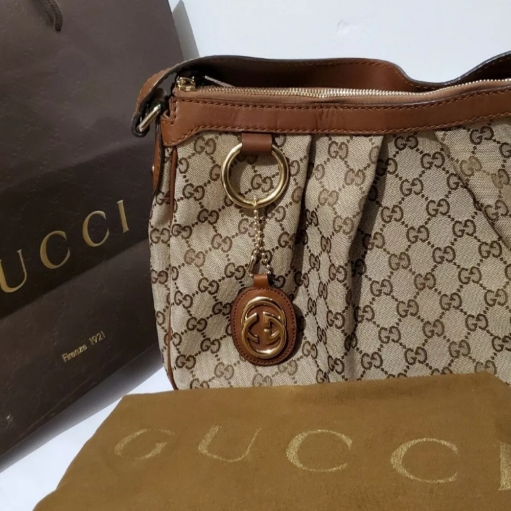 Authentic 100%Gucci sukey hobo